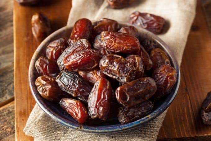 تصویر 3 از خرما استعمران درجه یک با رنگ طبیعی و طعم اصیل